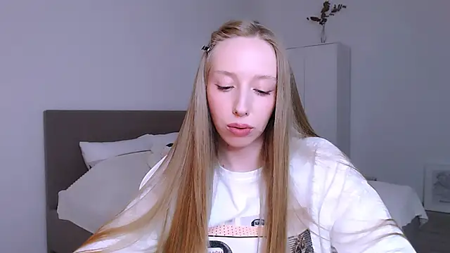 Luna_insniity webcam