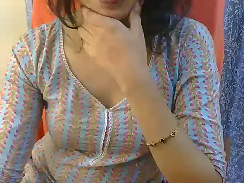 Cute_Pihu01 webcam