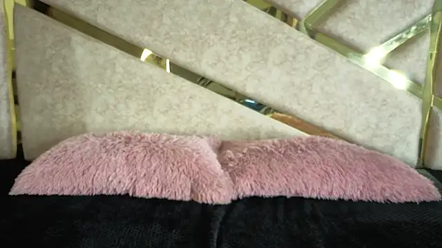 Zafiro_claire webcam