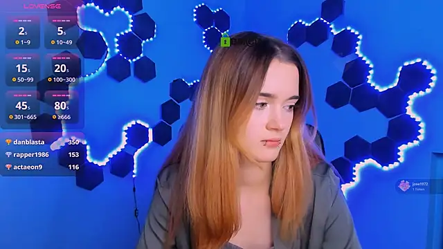 liana_kisses - Liana_kisses's free webcam - UK Sex Cams