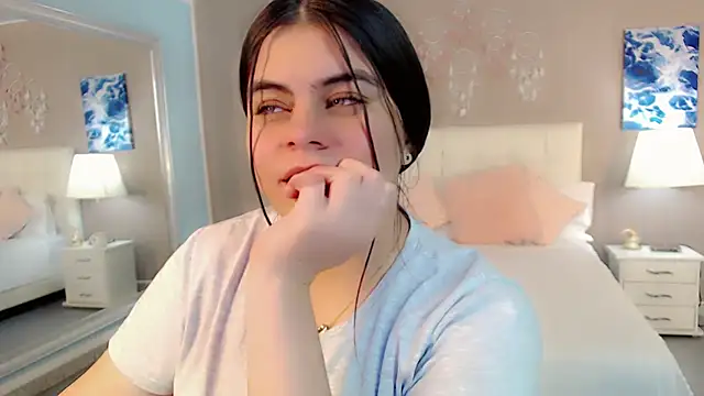 _Maddison_Ivanova_ webcam