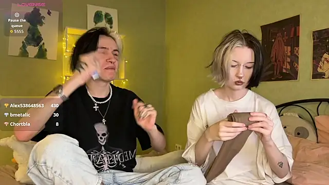 veryrare_twins (G teen) - suck his big cock 😏