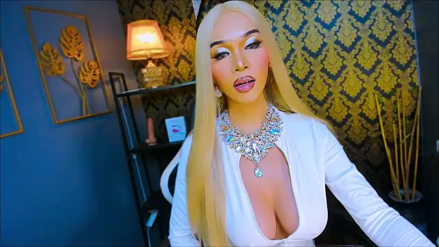 thaliawintour (T young) - START MY DECEMBER BLUSH THALIA BBY!!