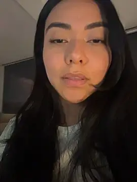 PetitLumiere live webcam from Colombia on Ufotopia – Live Cams & Video Chat