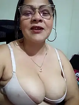 Angie_milf50's Stripchat show and profile