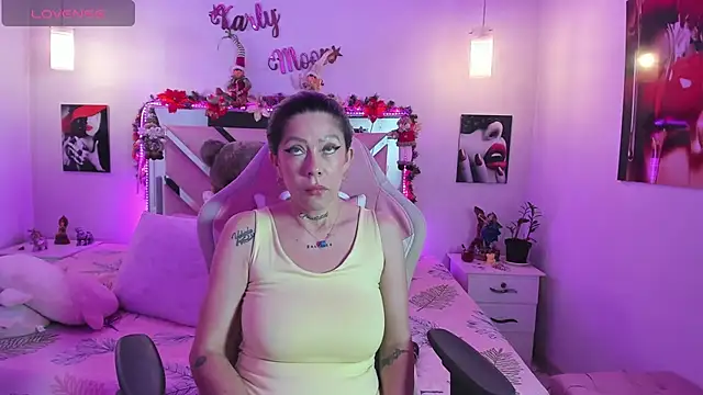 Karly_moon webcam