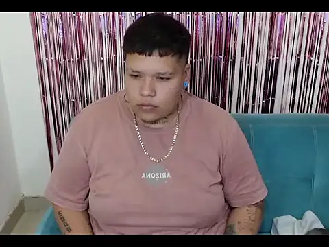 Yulian_bigclit7 webcam