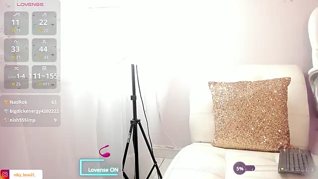 niky_love21 - Niky_love21's free webcam