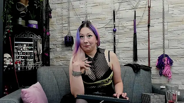 CruelMistress webcam