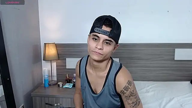 Liiamthompson webcam