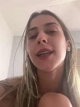 Chiara-2002 Live Webcam on Stripchat