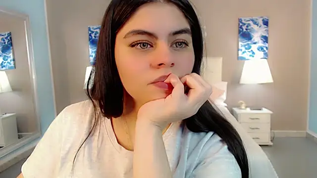 _Maddison_Ivanova_ webcam