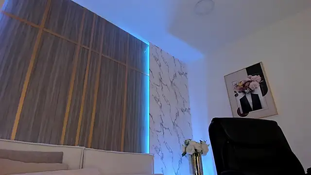 IsabellaAllen webcam