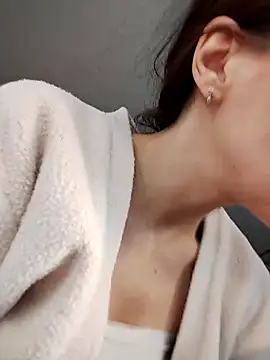 brilliant-queen1 (Ask my age) - Cum