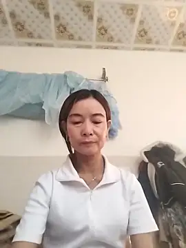 Sexy-ladyboobs20 webcam