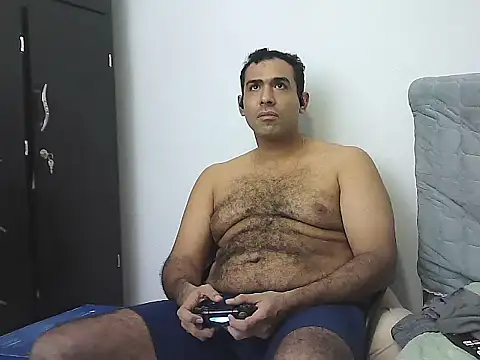 AlphaLatinoBear webcam