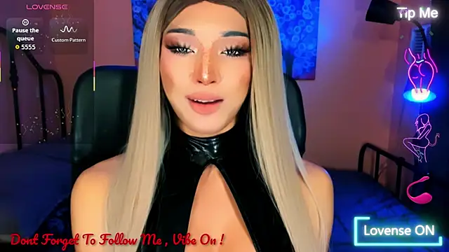 xUrGoddess_Bellax webcam