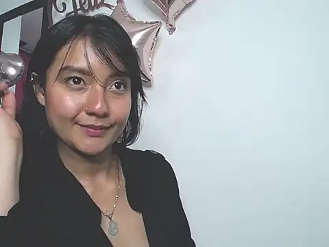 charlottekiss99 webcam