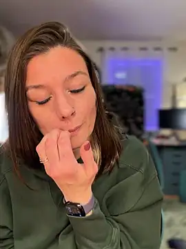 LadyLena1's Stripchat show and profile