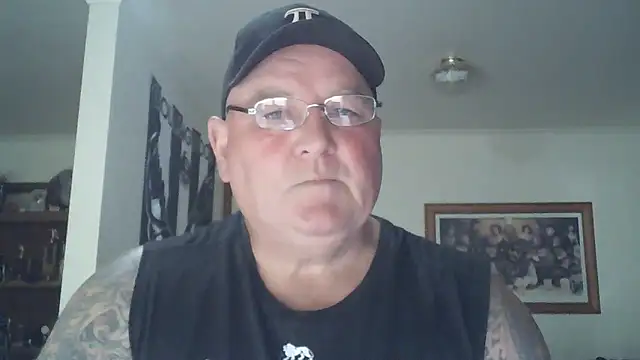 KINKYBLUEYES69 webcam