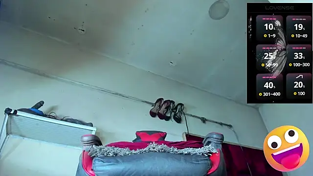 Trixy_star_horney webcam