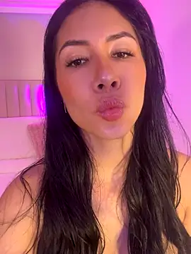 ArianaReynoldss webcam