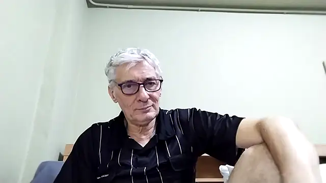 BIGUNCUTHARDCOCK webcam