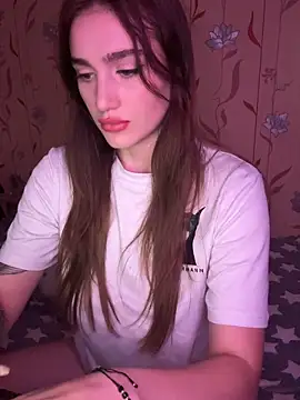 sabinatoffyy (F teen) - boobs