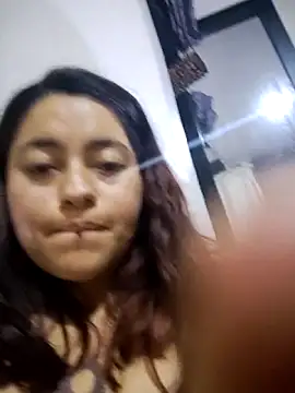 honeywhisper69 webcam