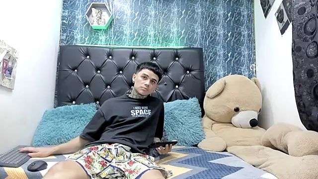 exotic_hot_couple webcam