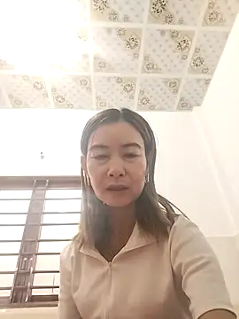 Sexy-ladyboobs20 webcam