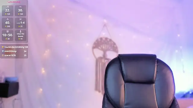 Ginni_charlotte webcam