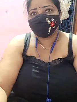 lathikaqueentamil webcam