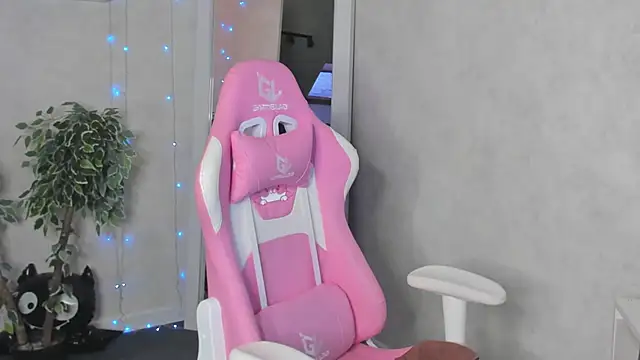 ElizabethHarpper webcam