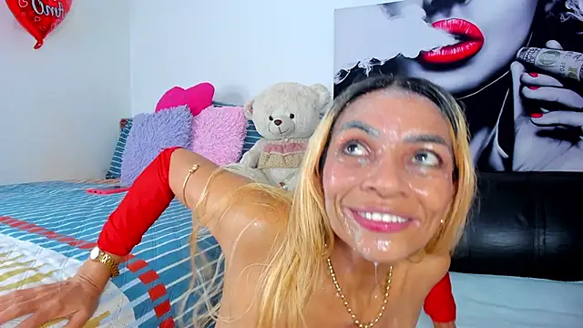 Angeline_focus webcam