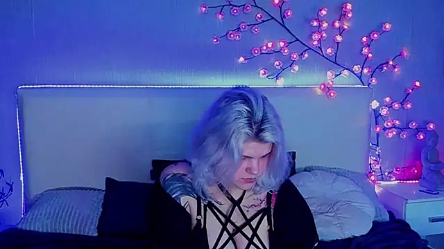 joannlowe - JoannLowe's free webcam