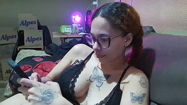 dominamoon_ (F young) - Dedo na bucetinha 3 min