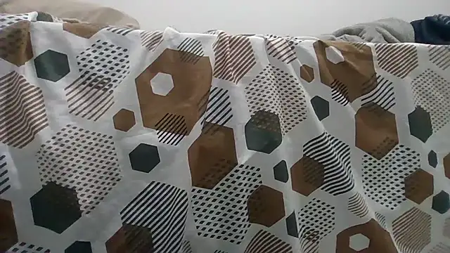 juninholekejr - JUNINHOLEKEJR's free webcam - UK Sex Cams