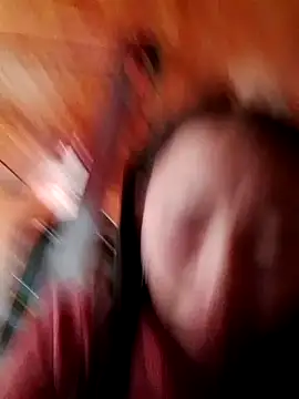 TRIEUTRIEU20 live webcam from Vietnam on Ufotopia – Live Cams & Video Chat