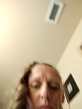 eatmeplease44 webcam