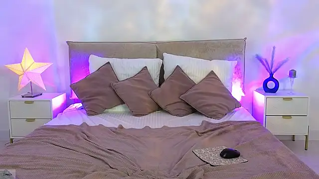 Jules_night live webcam from Sex Land on Ufotopia – Live Cams & Video Chat