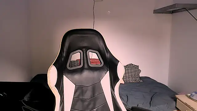 Horsecock_princess webcam