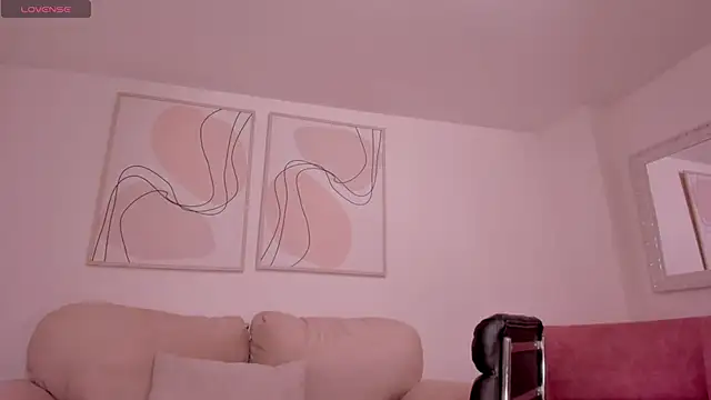 online nude cam MeganCross1