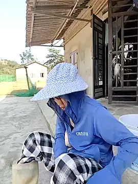 tin_tanny - Tin_tanny's free webcam