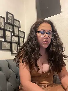 MirandaLatinaLovely webcam