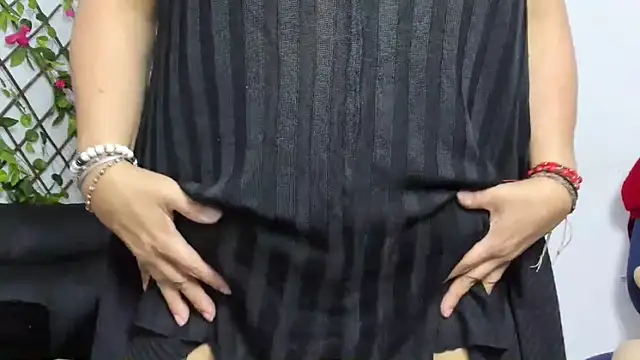 merlyna_goldens webcam