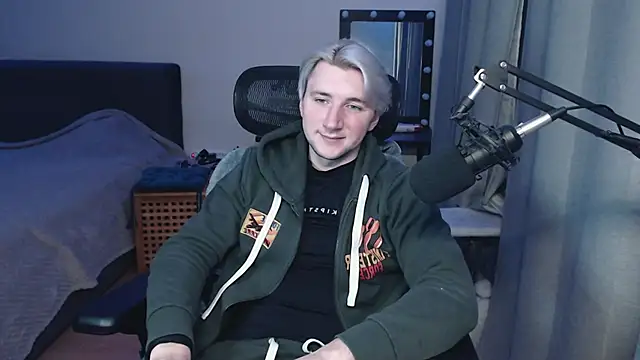 Elvin_Vaenight webcam