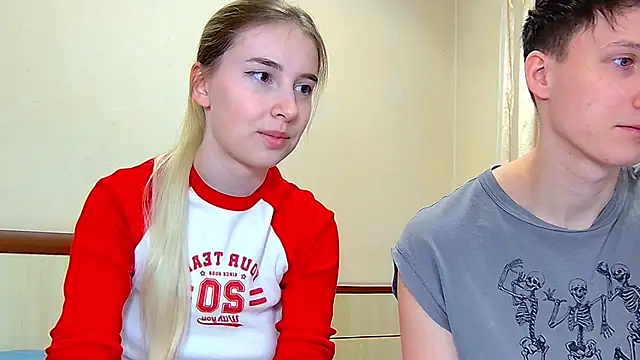 MiaAndWilliam webcam