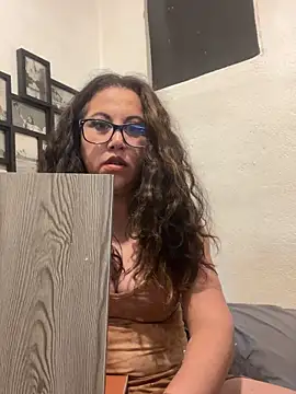 MirandaLatinaLovely webcam