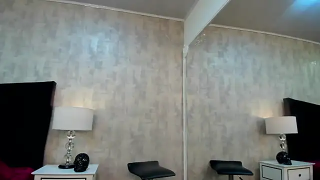 NahomyCarther webcam